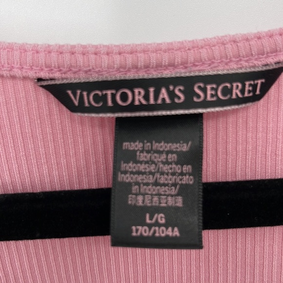 Victoria’s Secret Cropped Top - Picture 2 of 3